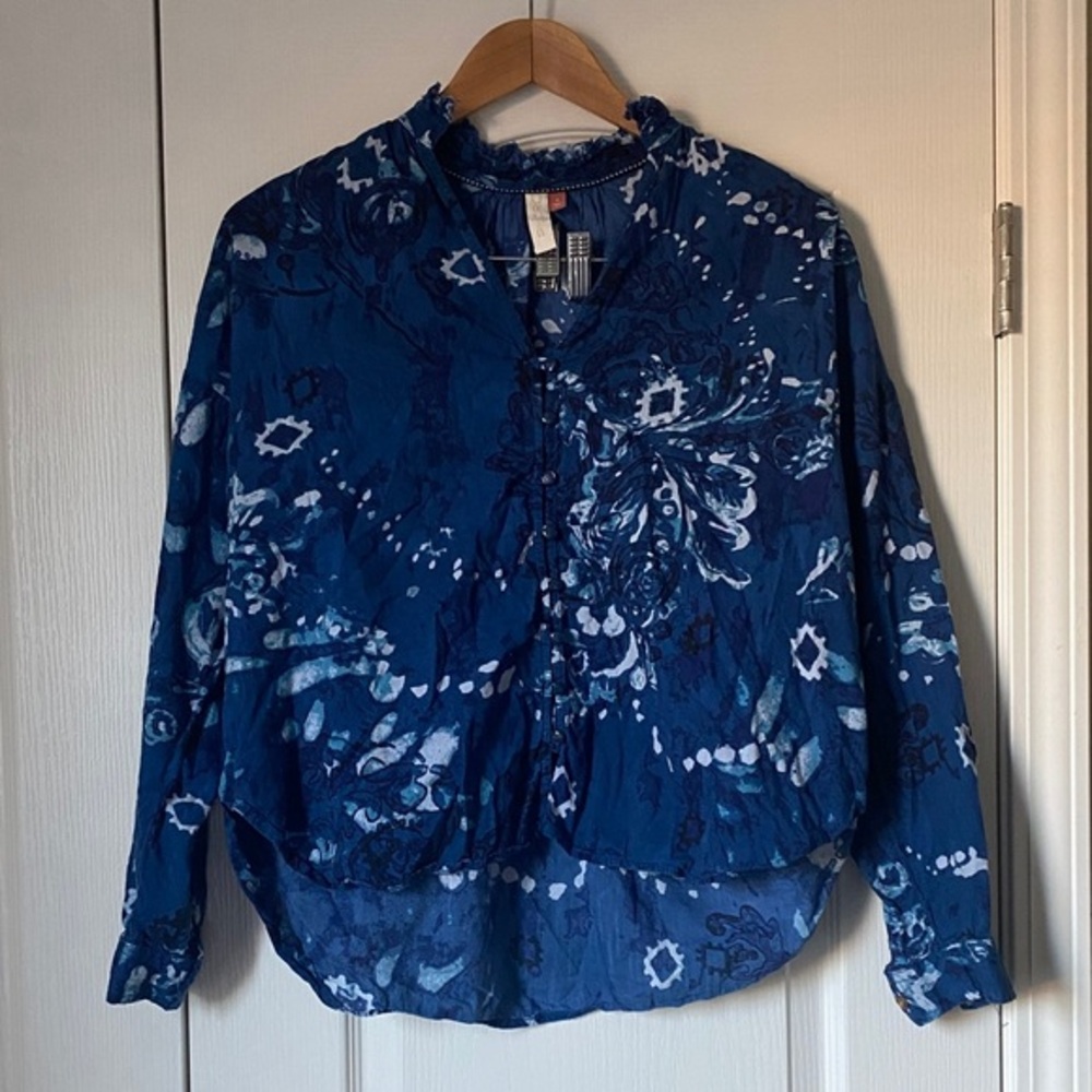Anthropologie Pilcro Blue Floral Button Down Long Sleeve Top
